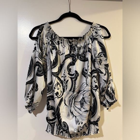 White House Black Market Tops - White House Black Market blouse size small
